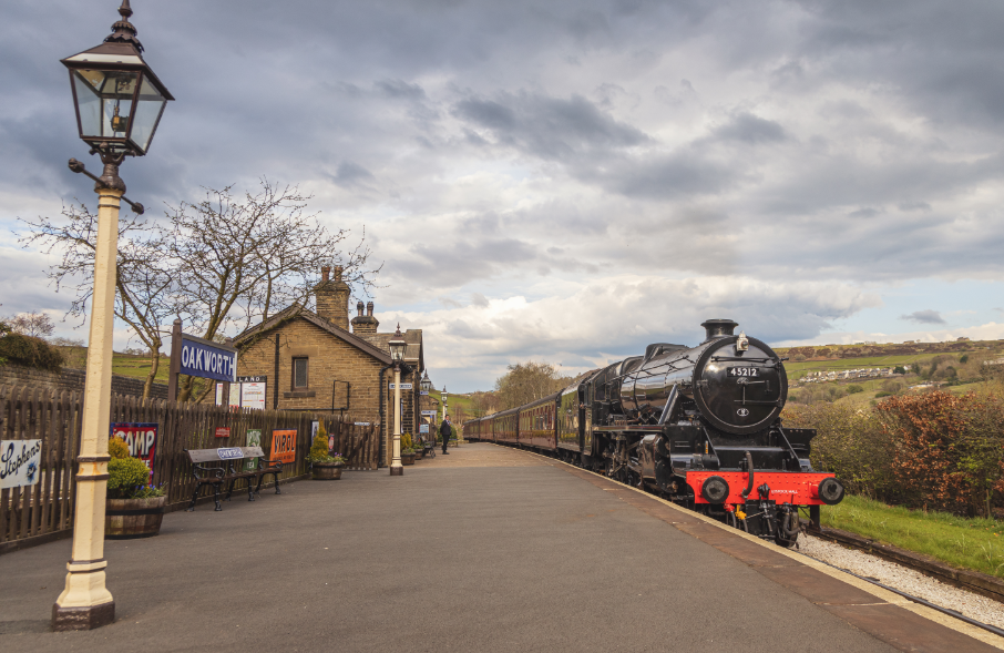 45212 at Oakworth Station